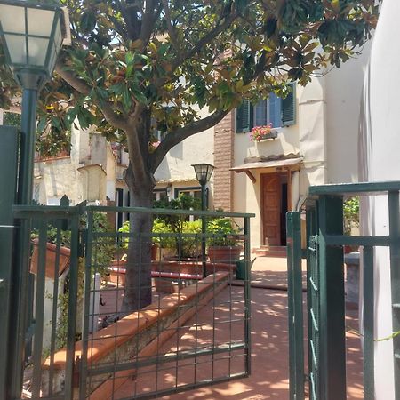 La Magnolia Locazione Breve Apartment Cava De' Tirreni Bagian luar foto