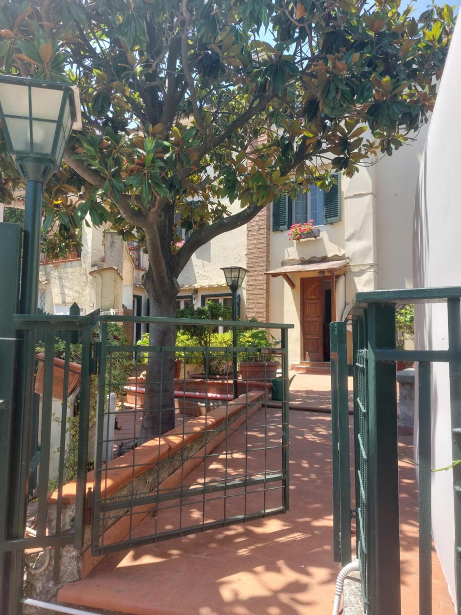 La Magnolia Locazione Breve Apartment Cava De' Tirreni Bagian luar foto